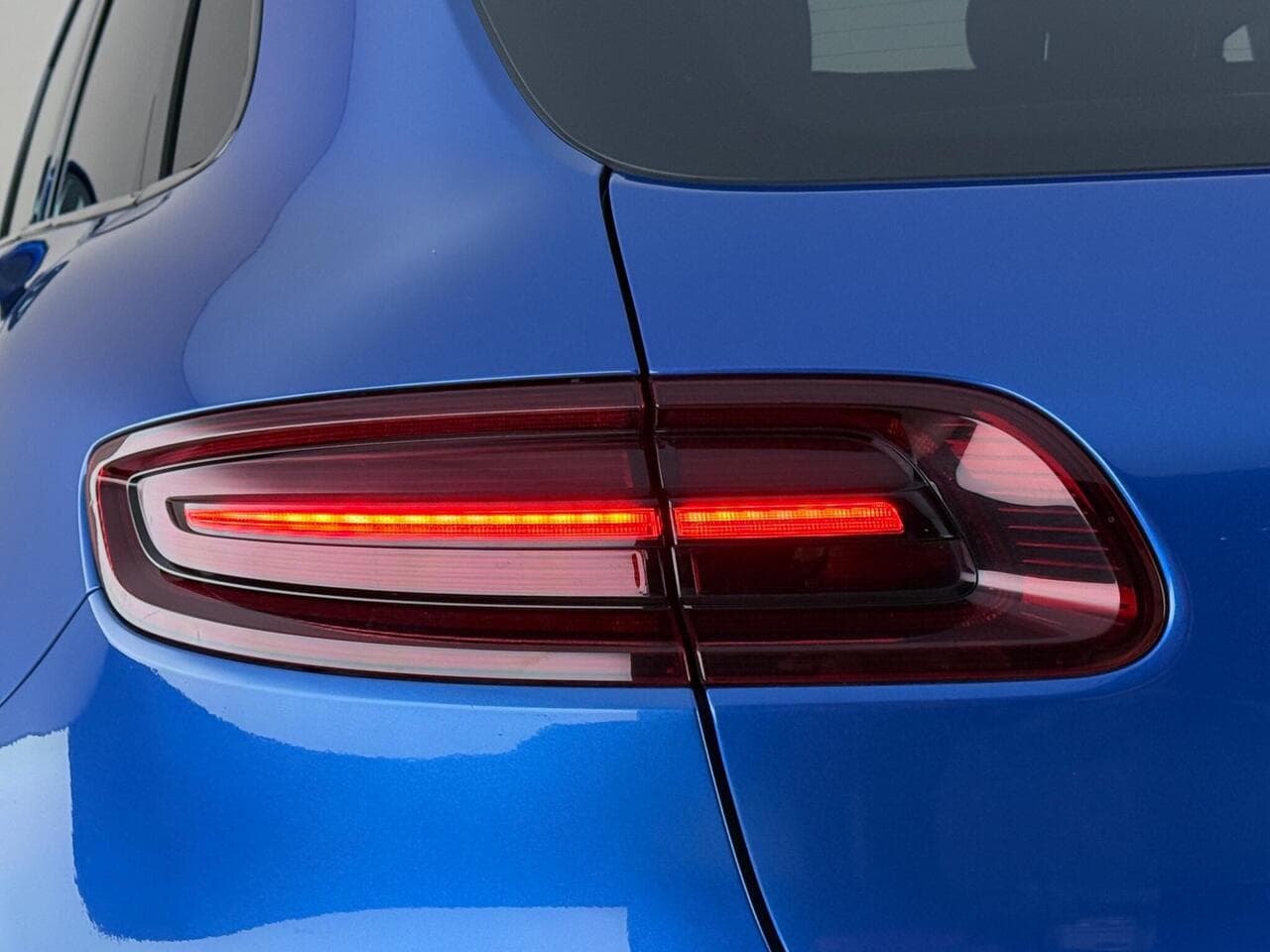 Porsche Macan thumbnail Lights Rear