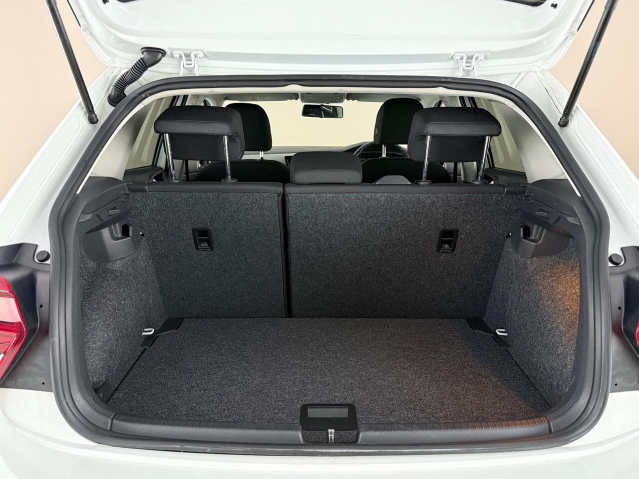 Volkswagen Polo thumbnail Boot