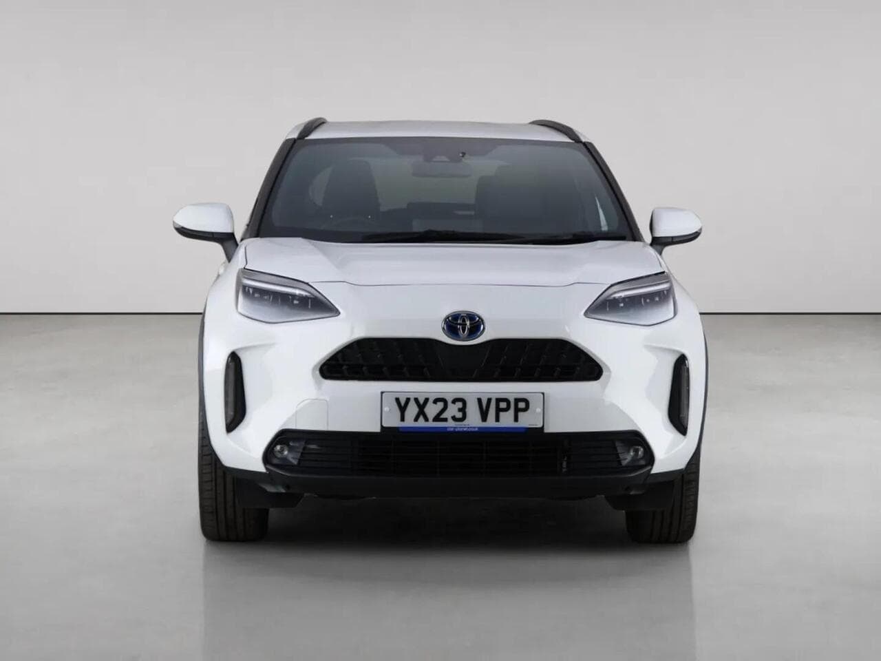 Toyota Yaris Cross thumbnail Front