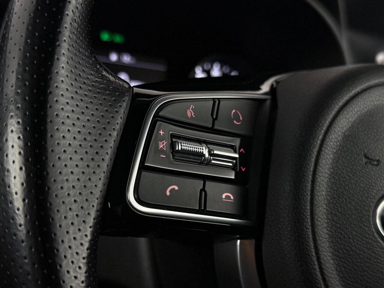 Kia Sportage thumbnail Misc Controls