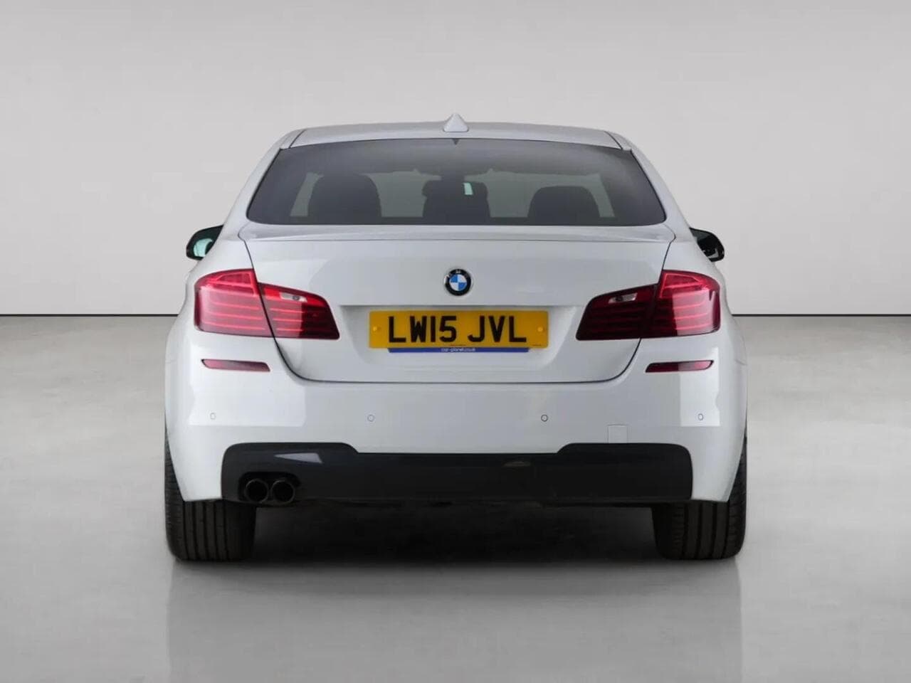 BMW 5 Series thumbnail Rear