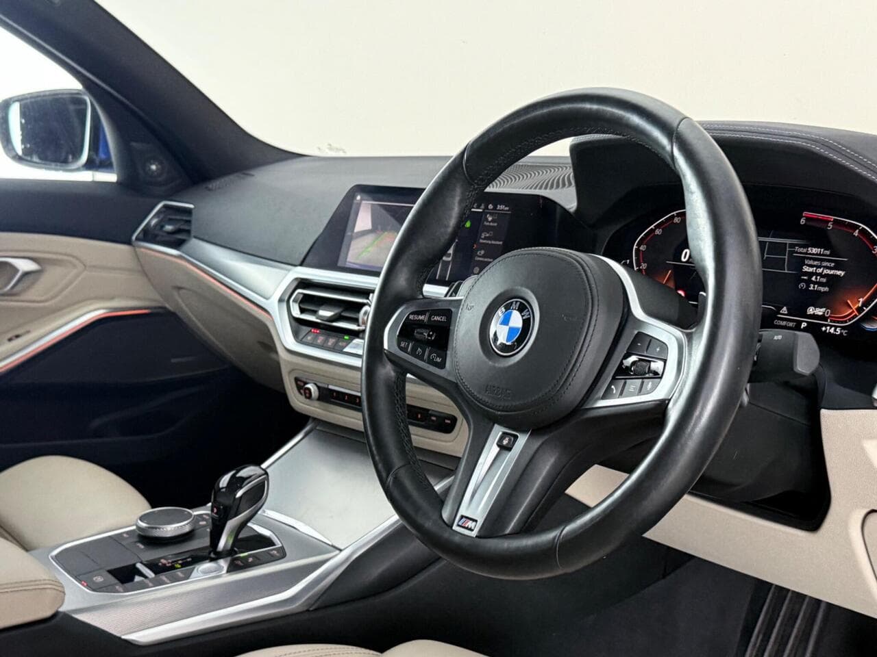 BMW 3 Series thumbnail Interior Front