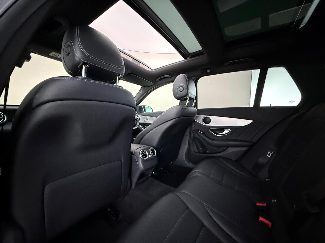 Mercedes-Benz C Class thumbnail Seats Rear