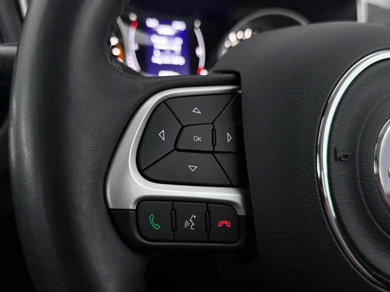 Jeep Compass thumbnail Misc Controls