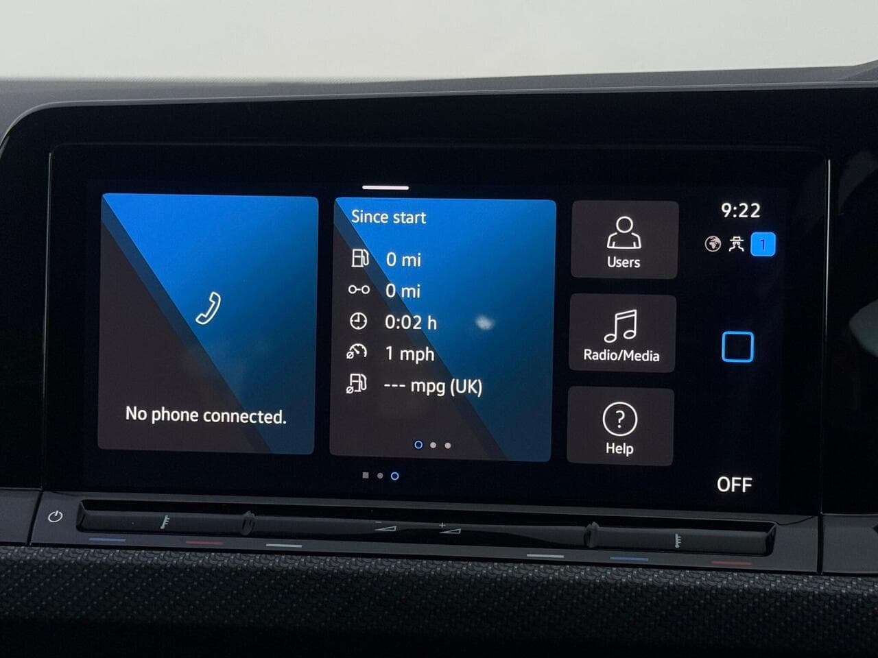 Volkswagen Golf thumbnail Infotainment System