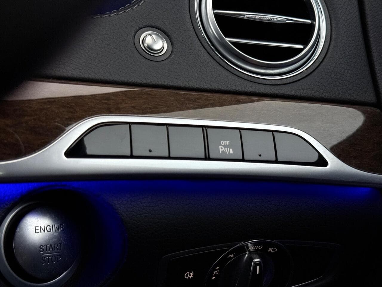 Mercedes-Benz S Class thumbnail Misc Controls