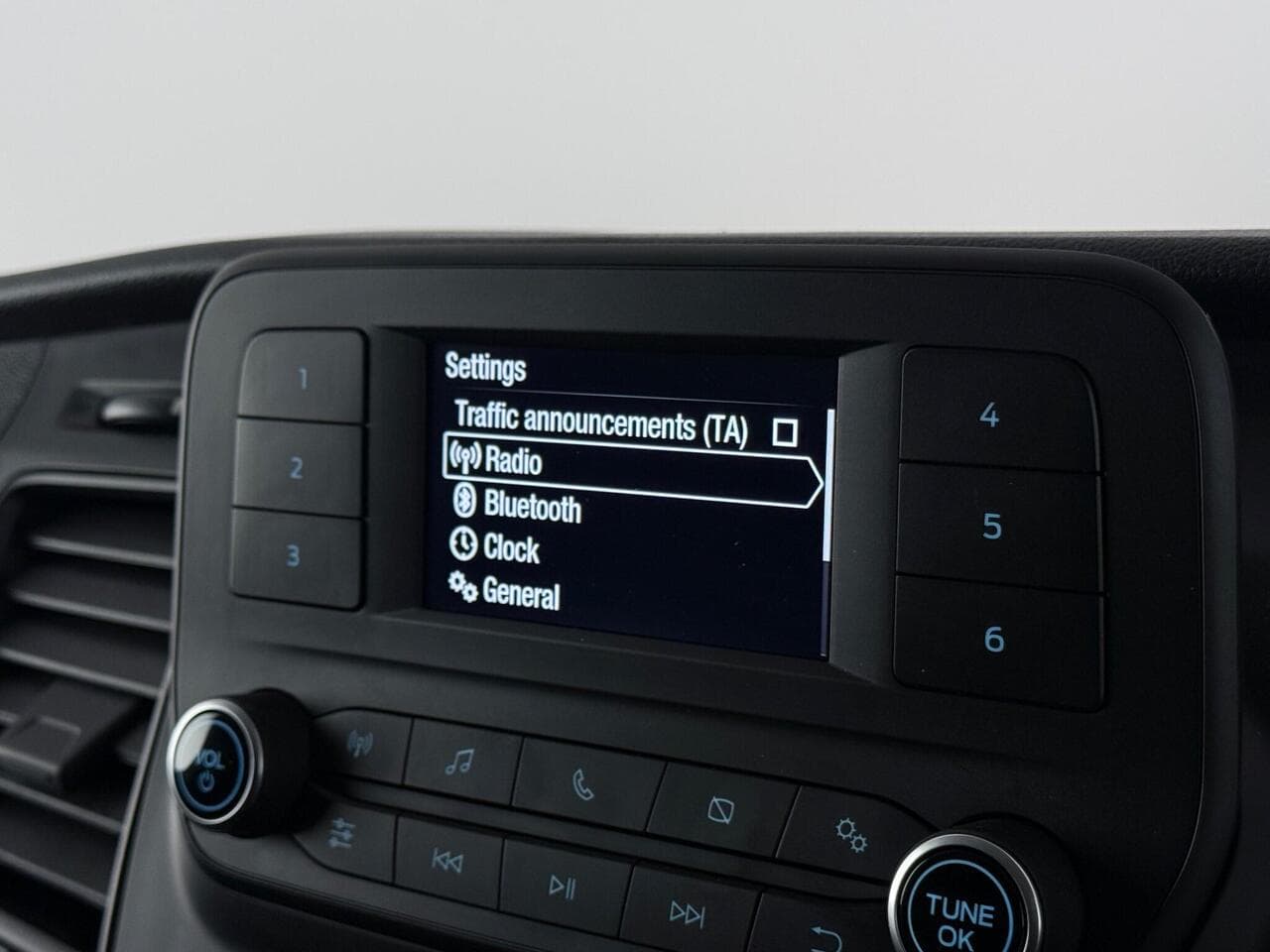 Ford Transit Custom thumbnail Infotainment System