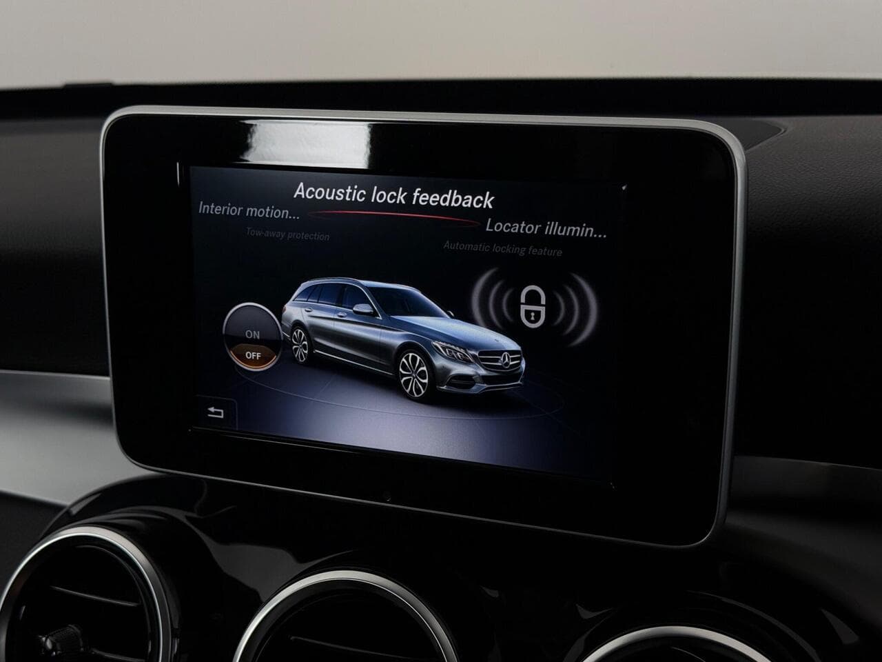 Skoda Karoq thumbnail Infotainment System