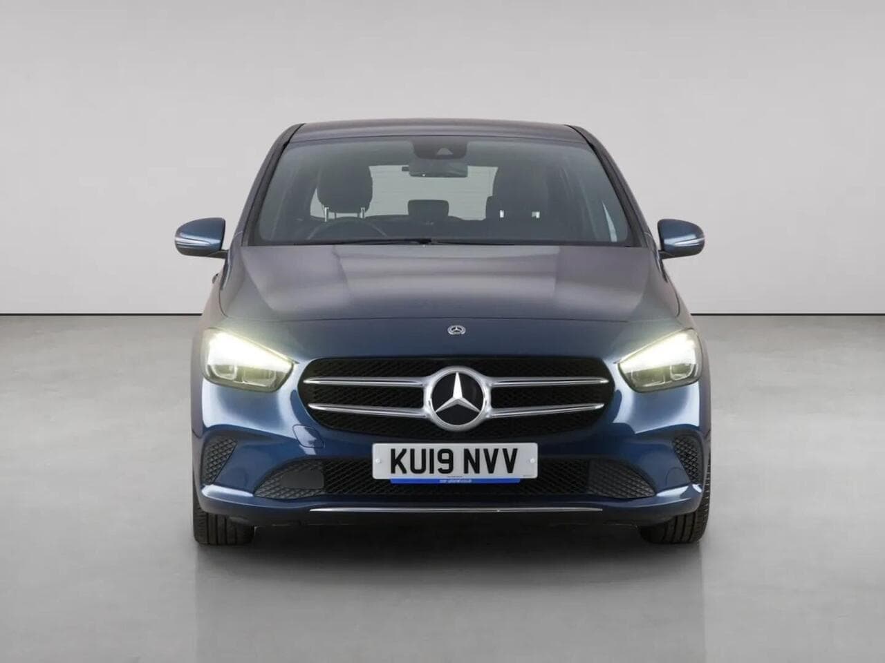 Mercedes-Benz B Class thumbnail Front