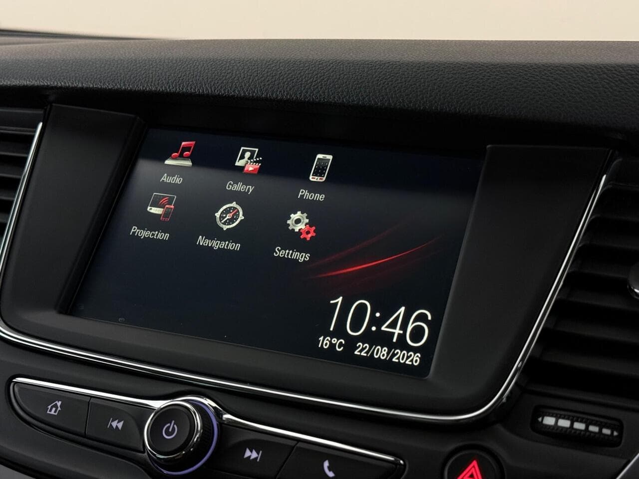Vauxhall Astra thumbnail Infotainment System