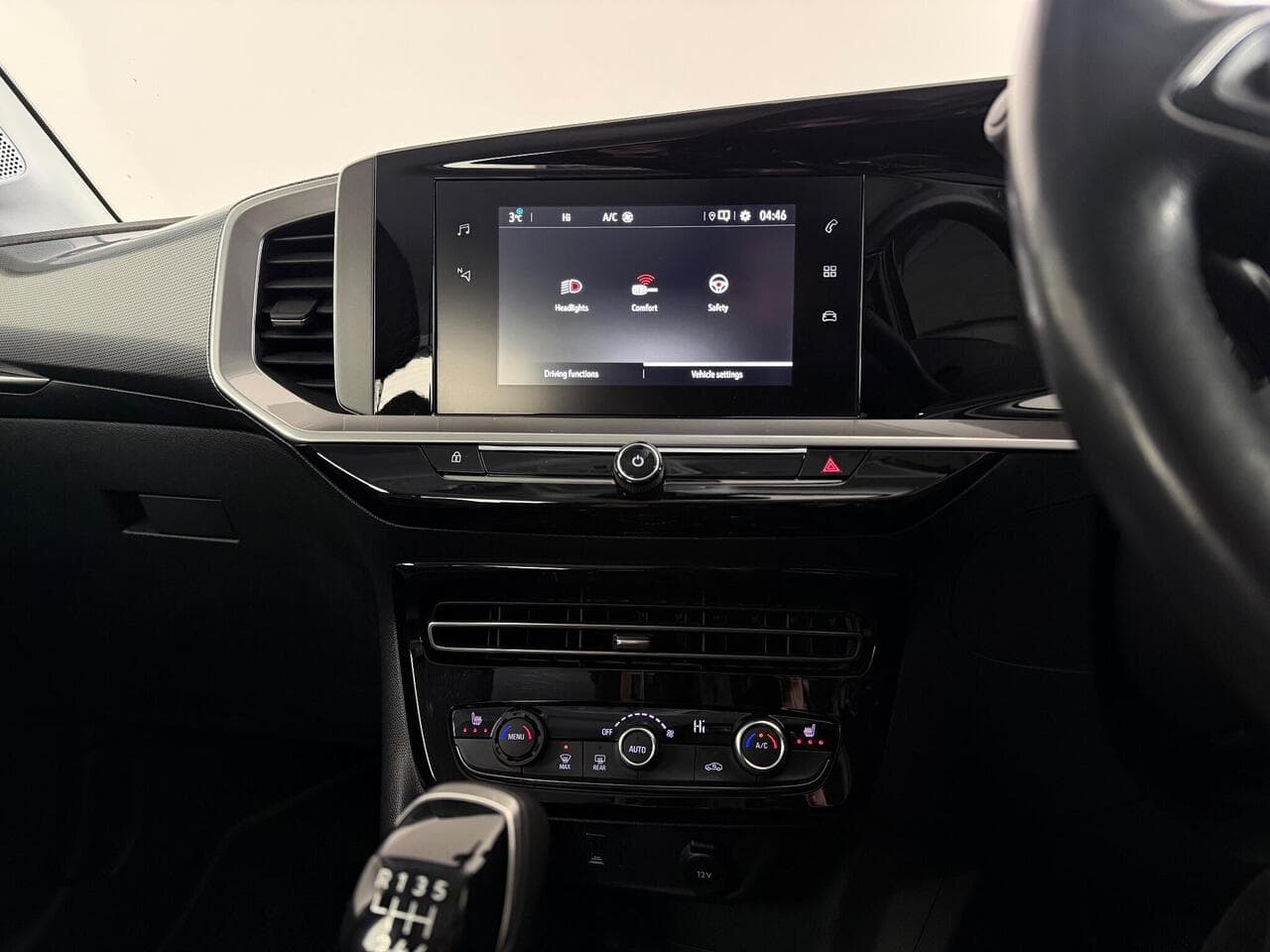 Vauxhall Mokka thumbnail Infotainment System