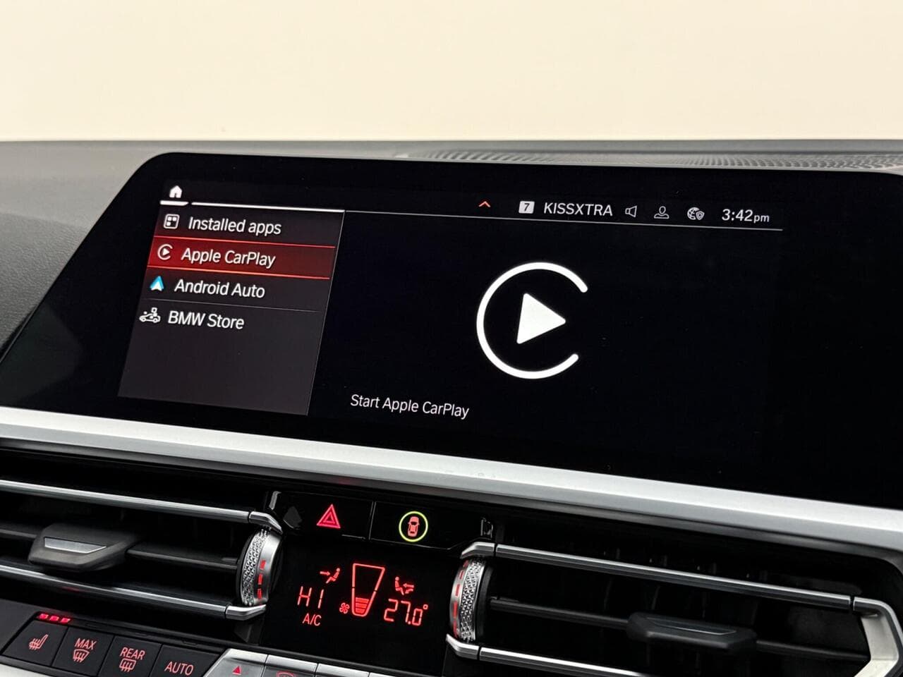 BMW 3 Series thumbnail Infotainment System