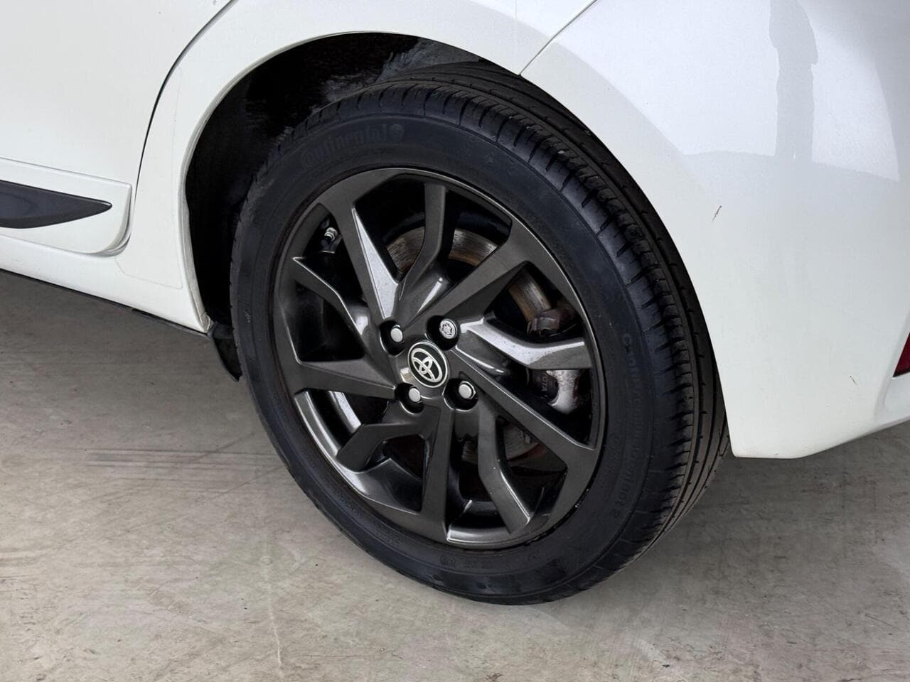 Toyota Yaris thumbnail Wheel