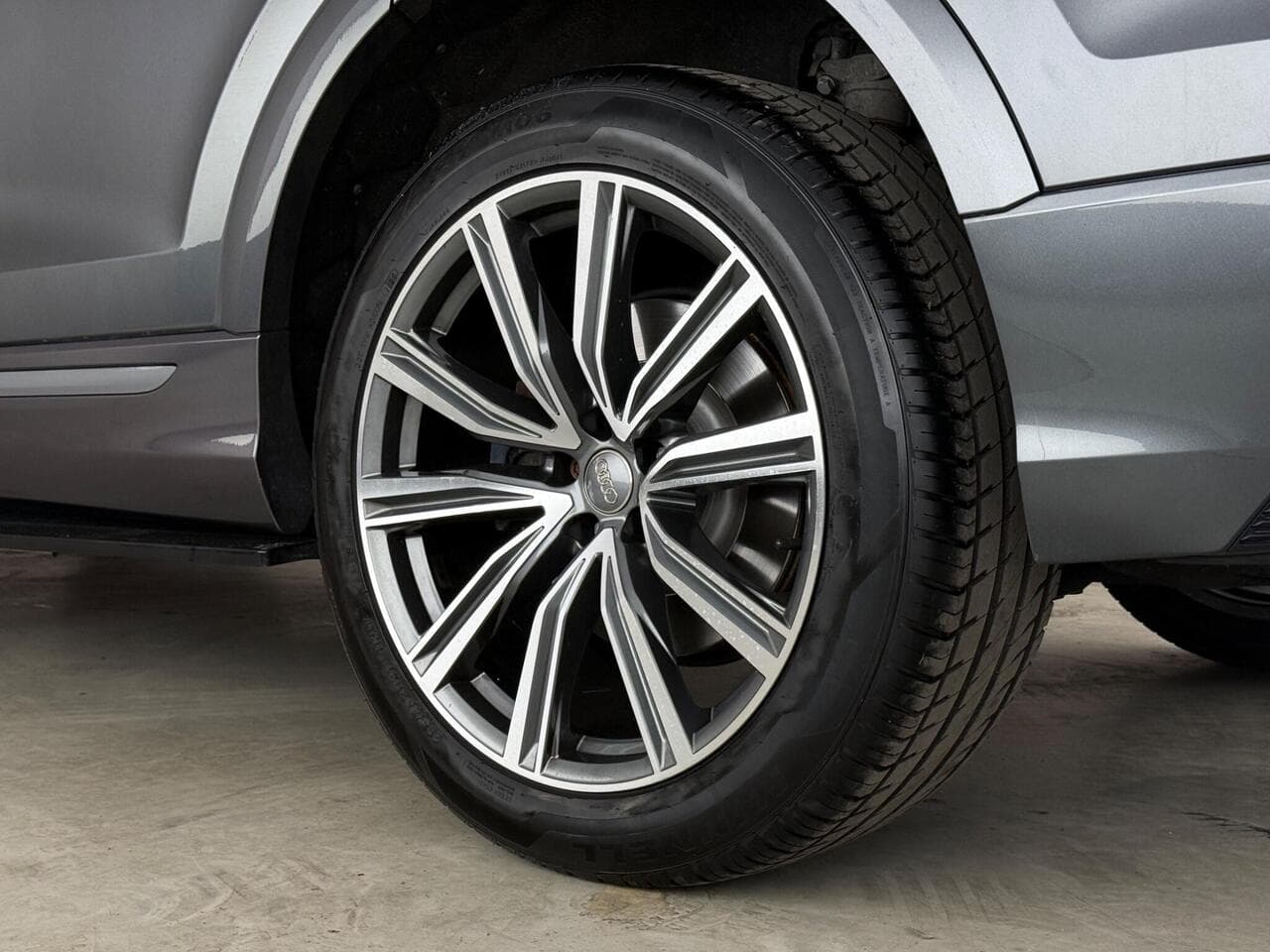 Audi Q8 thumbnail Wheel
