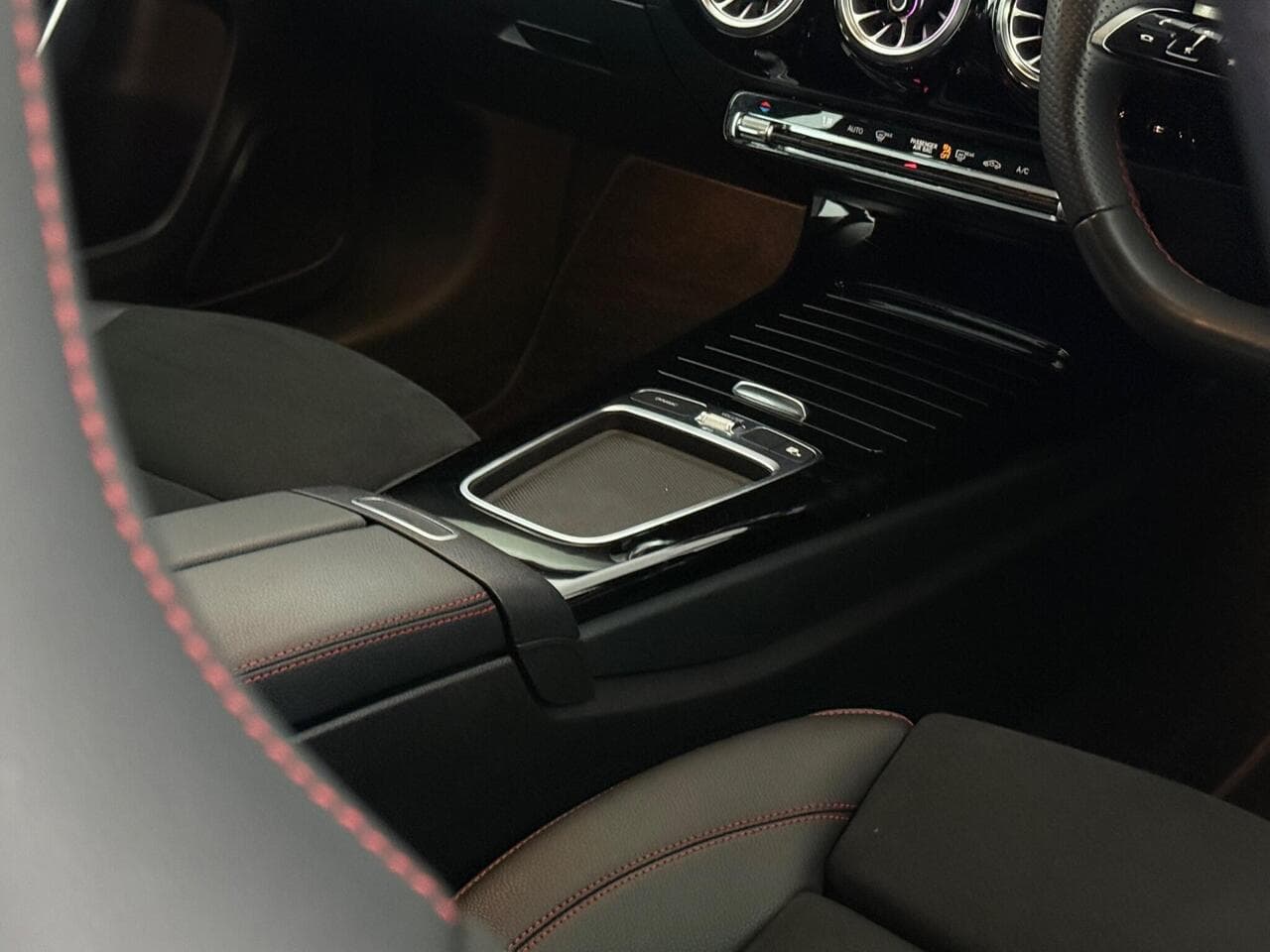 Mercedes-Benz A Class thumbnail Interior Front