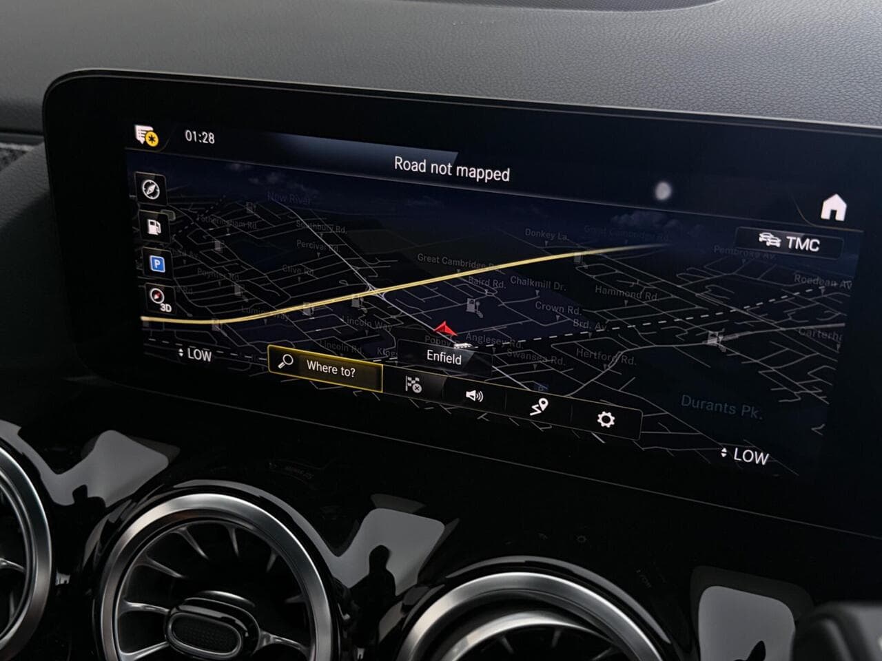 Mercedes-Benz GLA thumbnail Infotainment System