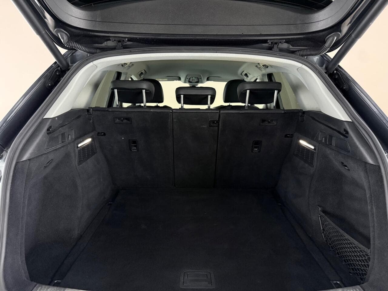 Audi Q5 thumbnail Boot