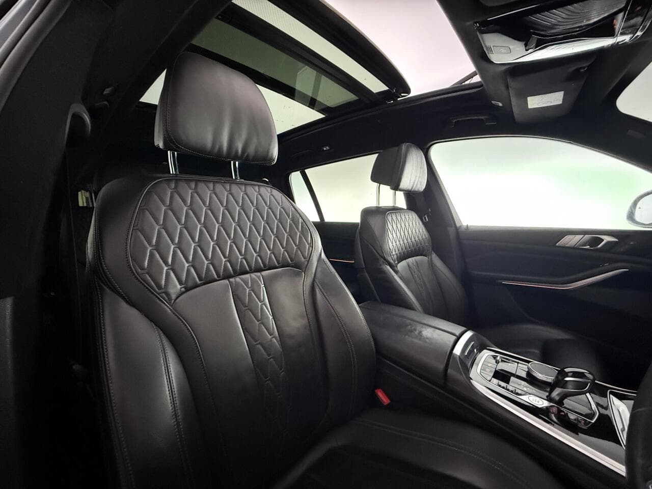 BMW X7 thumbnail Seat Driver