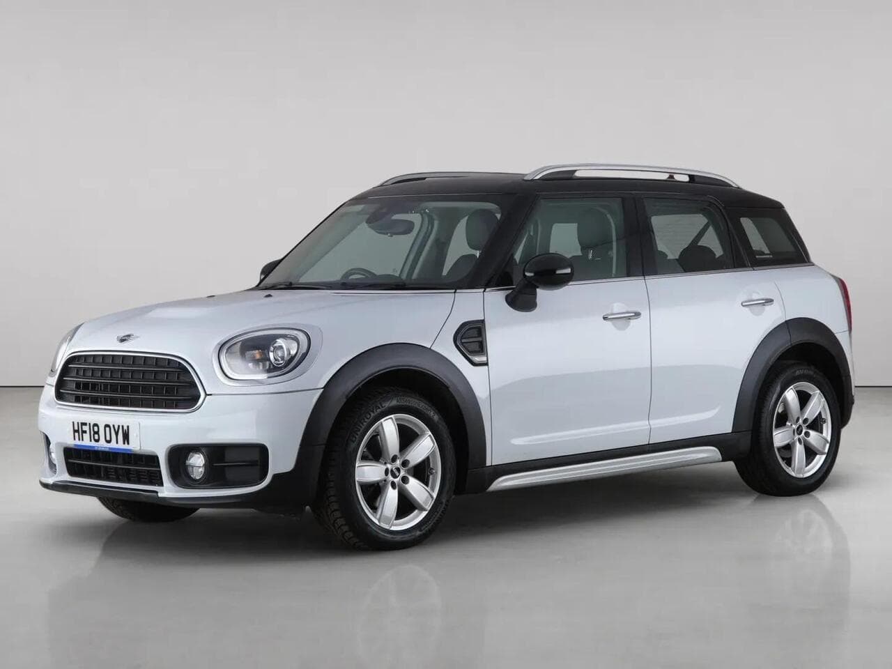 MINI Countryman thumbnail Front Left