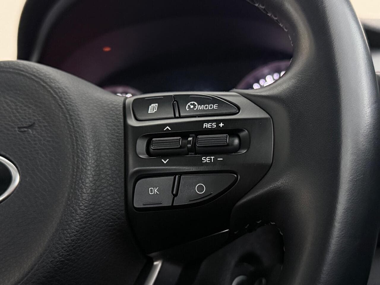 Kia Rio thumbnail Misc Controls
