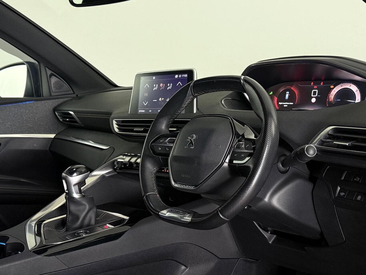 Peugeot 3008 thumbnail Interior Front