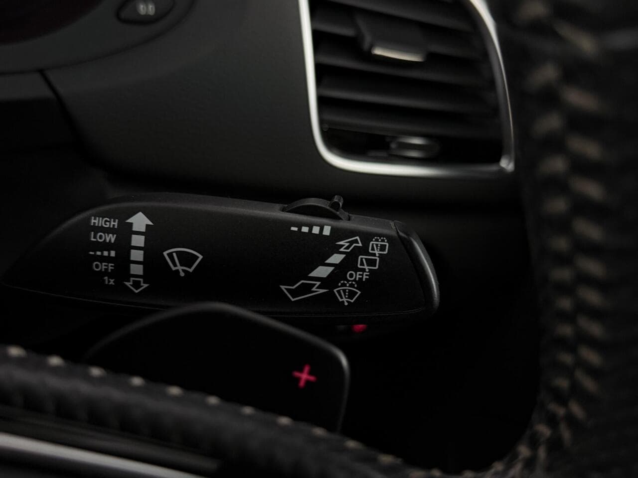 Audi Q3 thumbnail Misc Controls