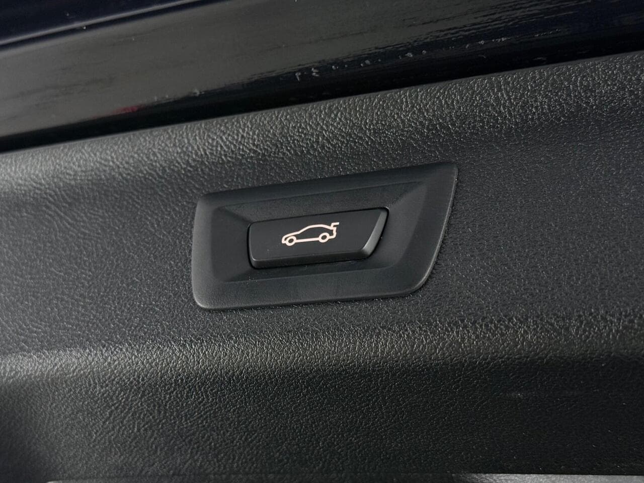 BMW 5 Series thumbnail Misc Controls
