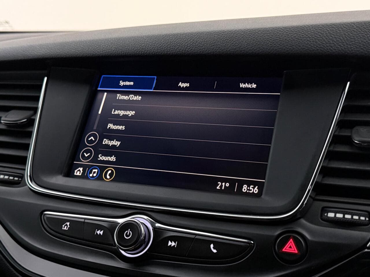 Vauxhall Astra thumbnail Infotainment System