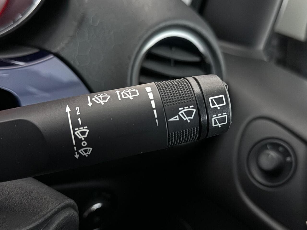 Vauxhall ADAM thumbnail Misc Controls