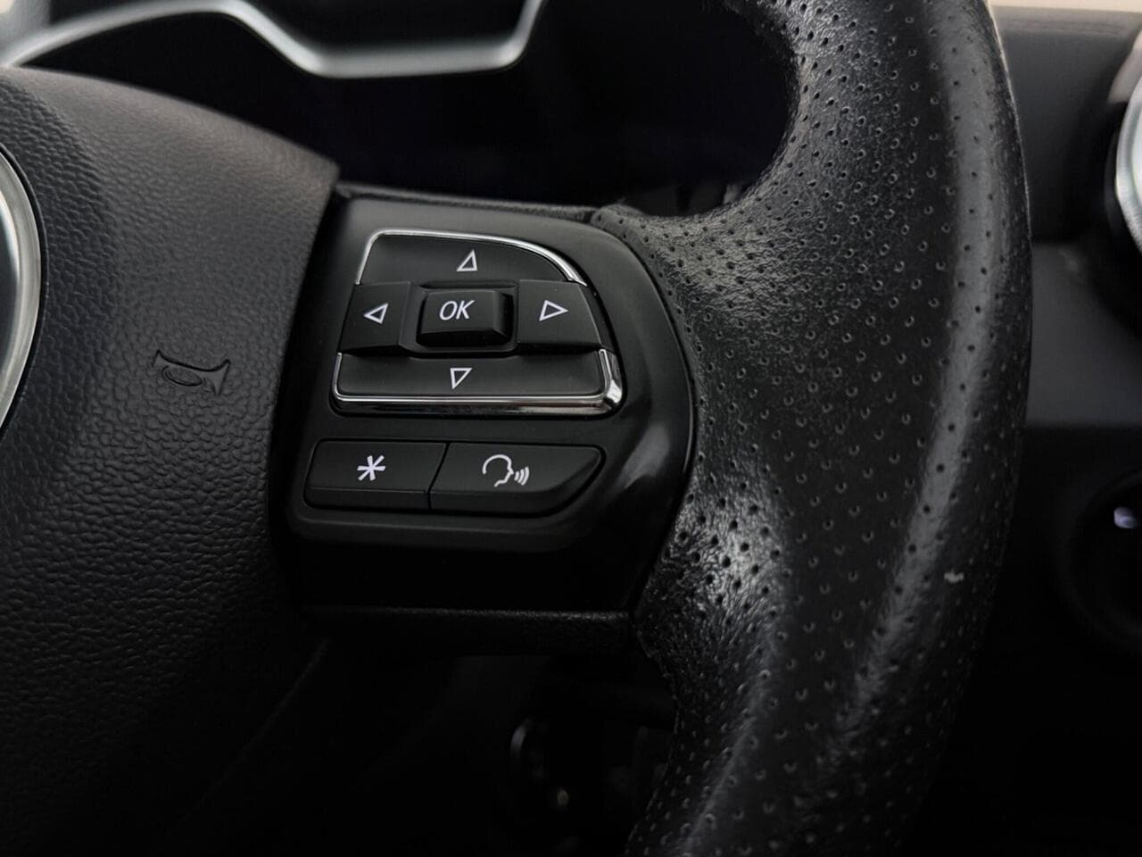MG MG ZS thumbnail Misc Controls