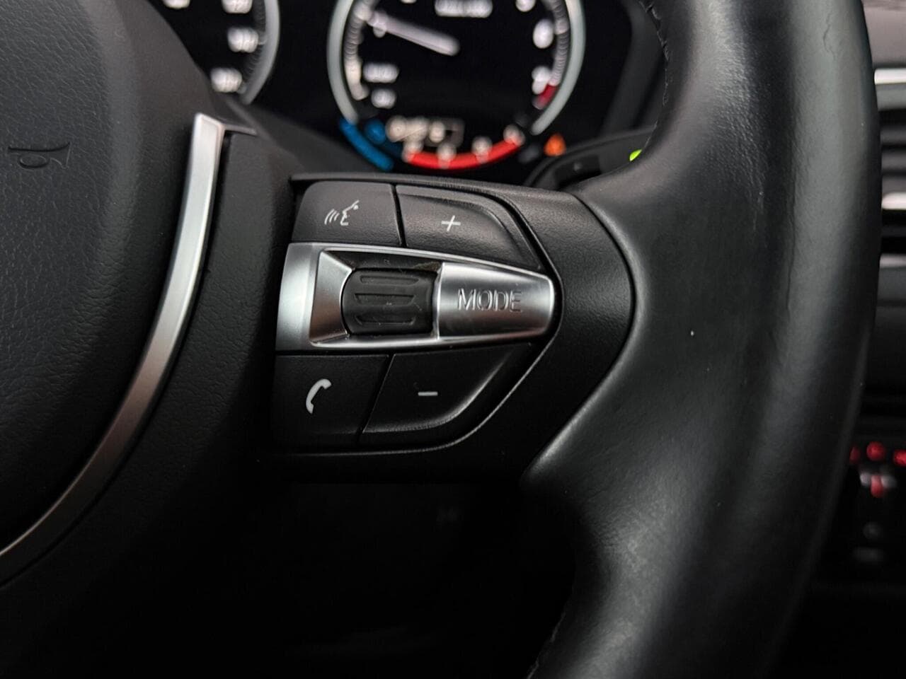 BMW 2 Series thumbnail Misc Controls