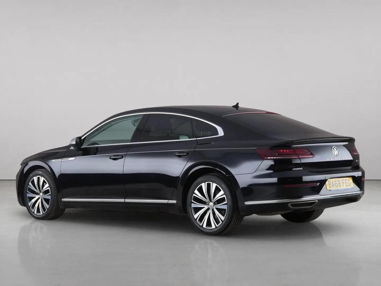Volkswagen Arteon thumbnail Rear Left