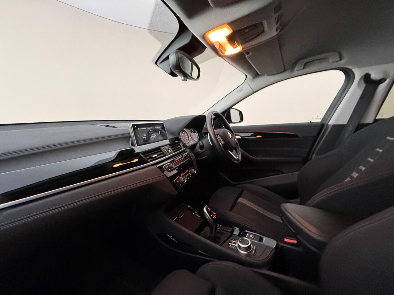 BMW X2 thumbnail Interior Front