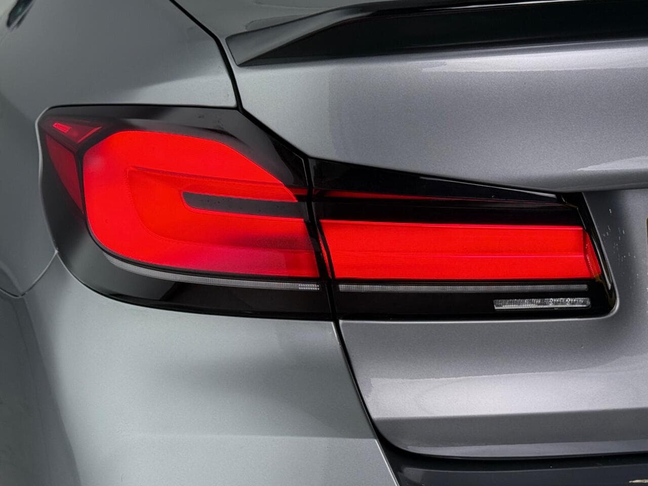 BMW 5 Series thumbnail Lights Rear