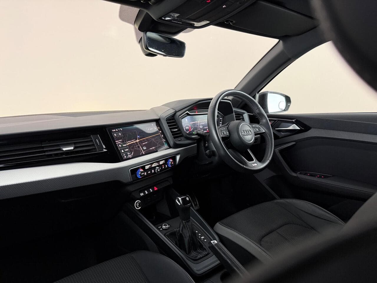 Audi A1 thumbnail Interior Front