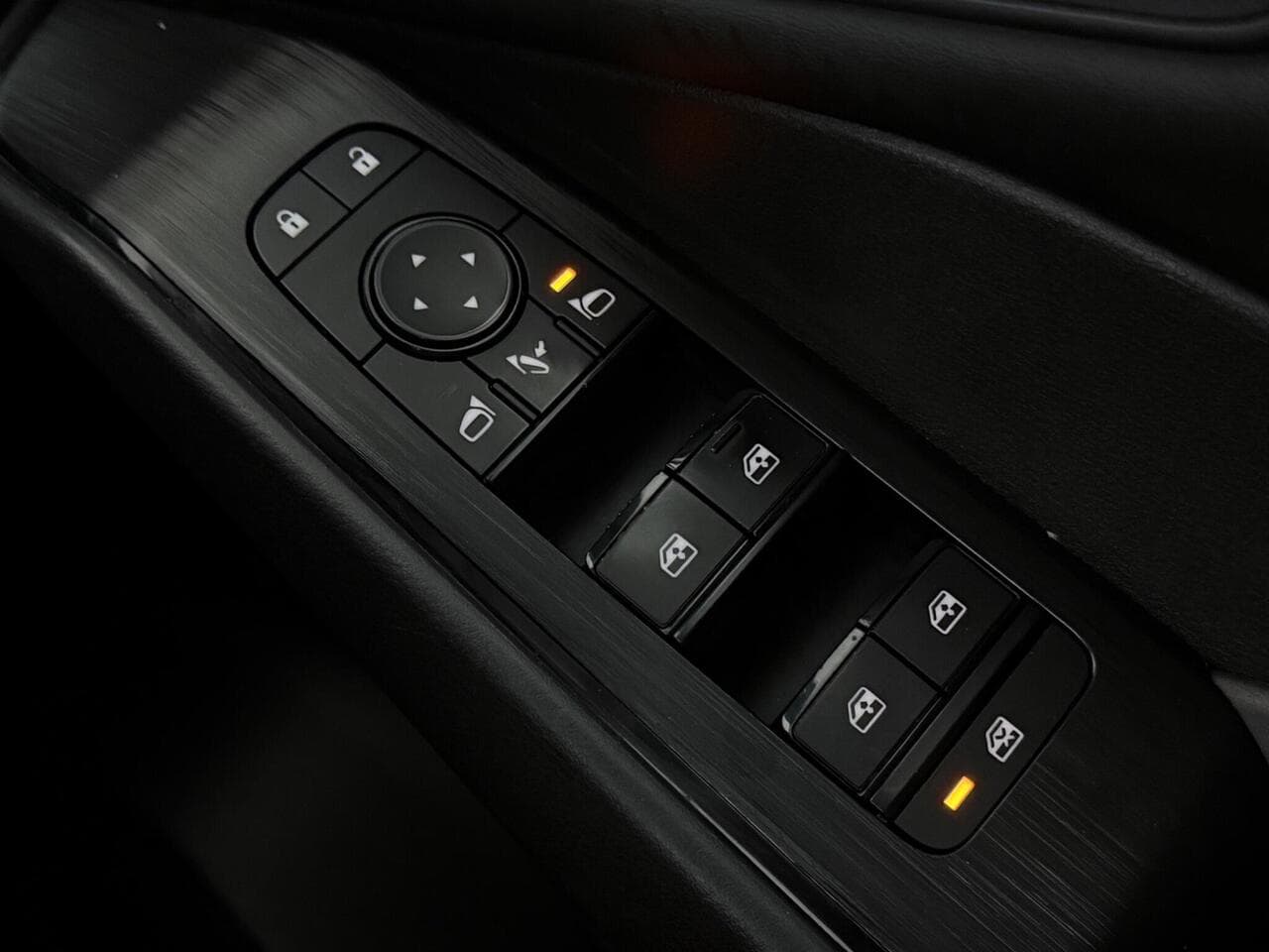 Nissan Qashqai thumbnail Misc Controls