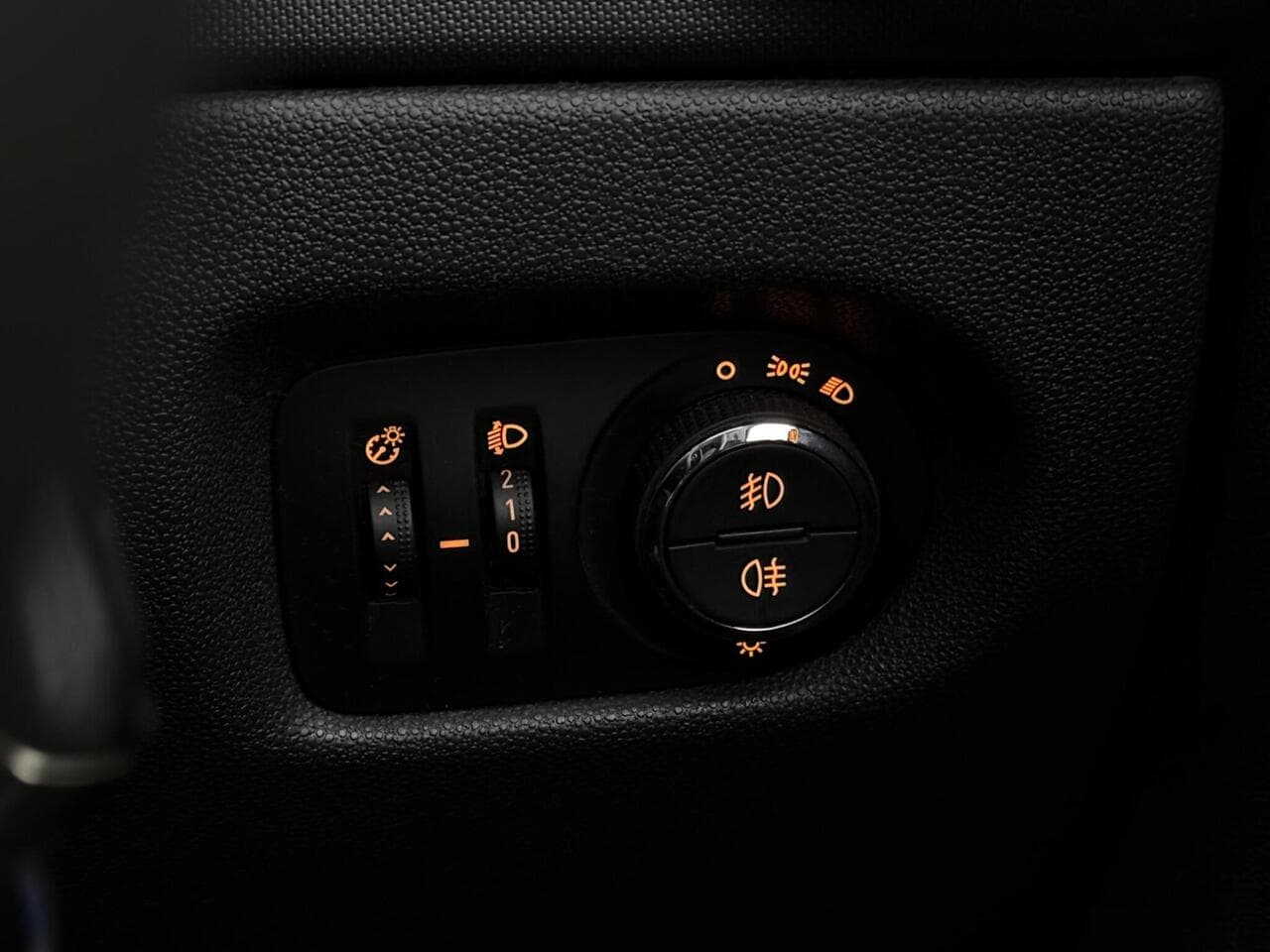 Vauxhall Corsa thumbnail Misc Controls