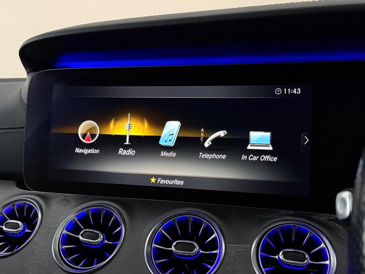 Mercedes-Benz CLS thumbnail Infotainment System