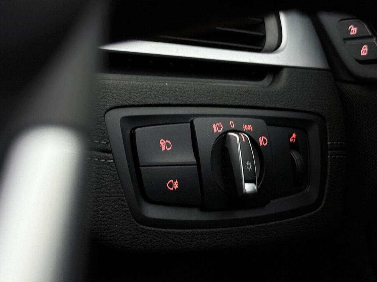BMW X2 thumbnail Misc Controls