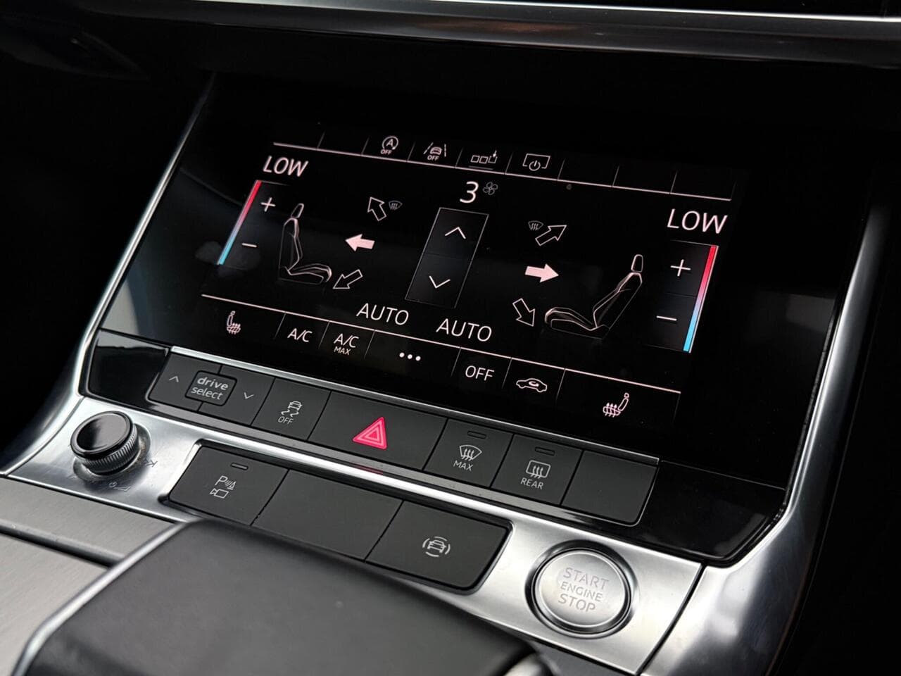 Audi A6 Avant thumbnail Infotainment System