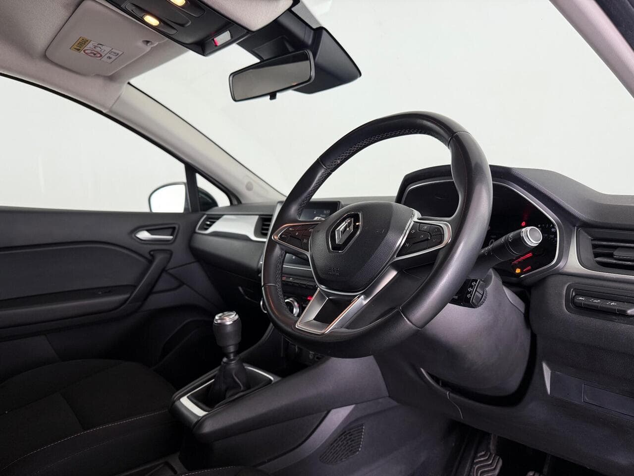 Renault Captur thumbnail Interior Front
