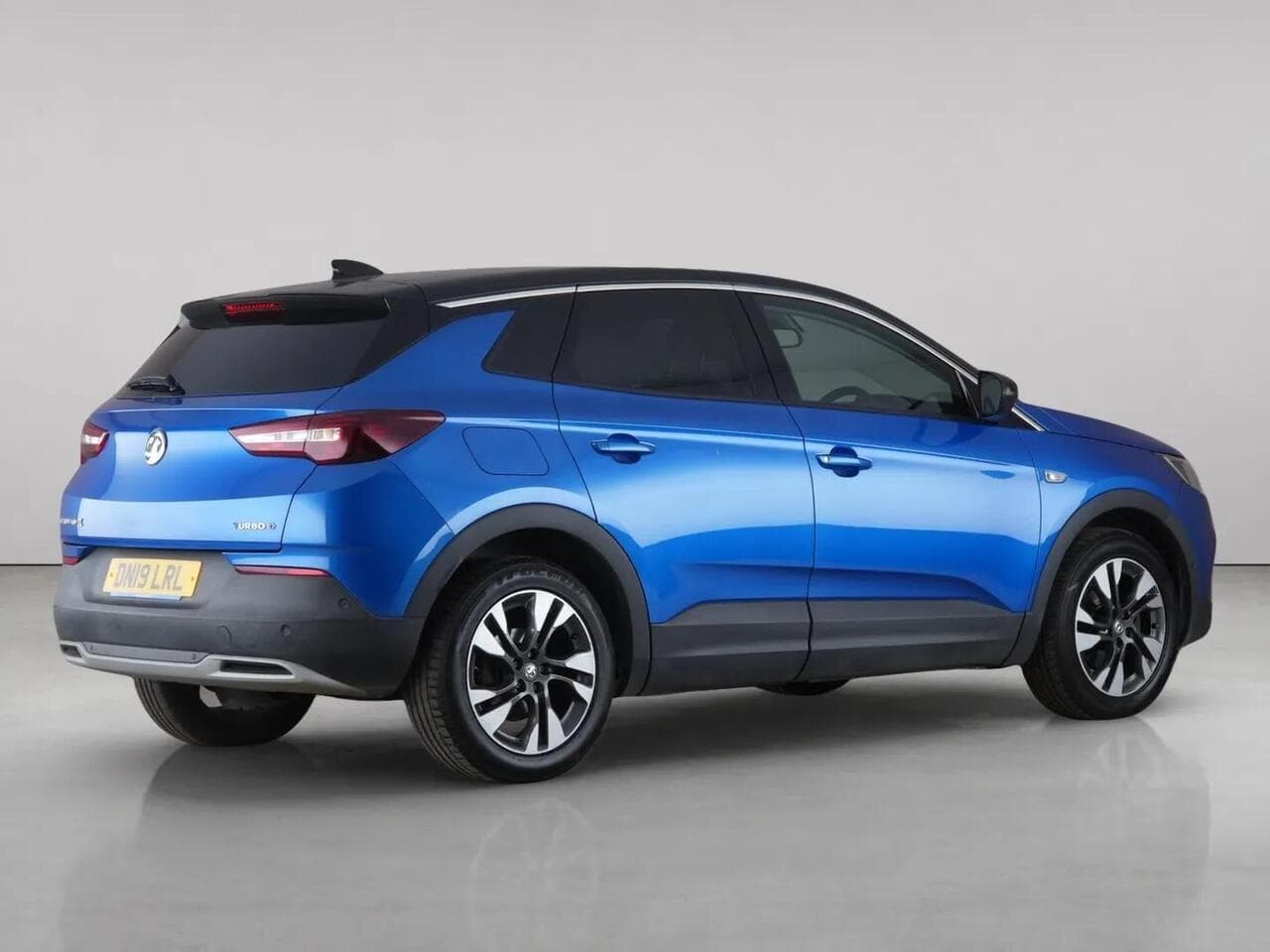 Vauxhall Grandland X thumbnail Rear Right