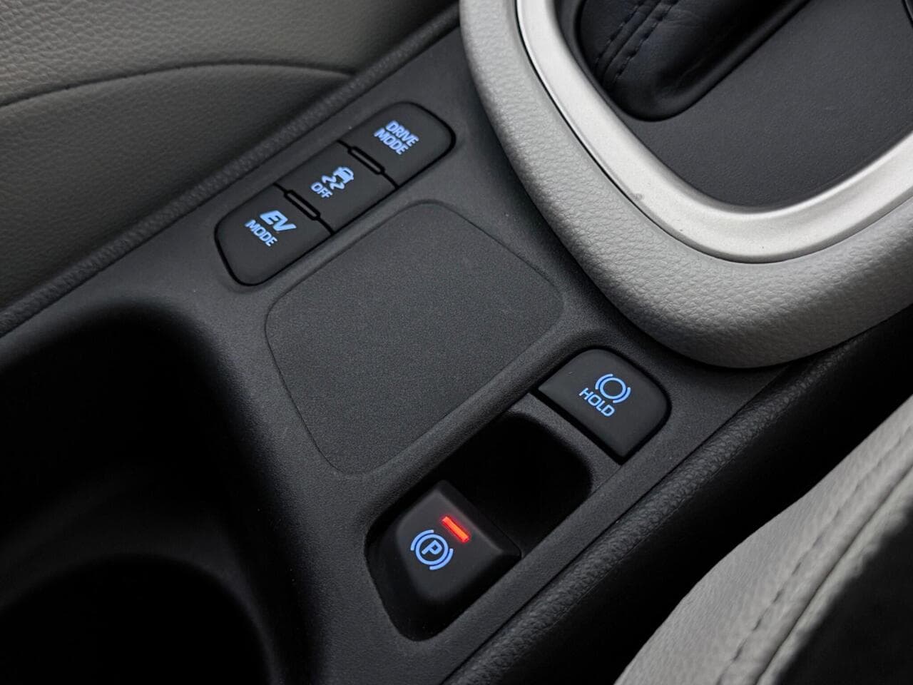 Toyota Yaris thumbnail Misc Controls