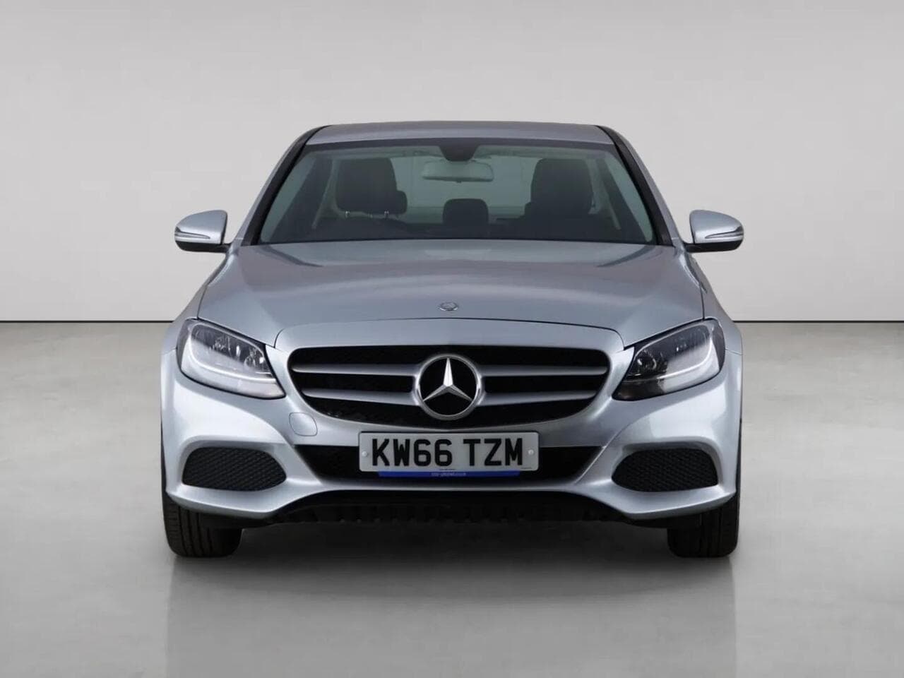 Mercedes-Benz C Class thumbnail Front