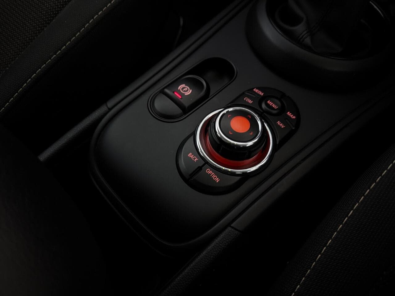 MINI Countryman thumbnail Misc Controls