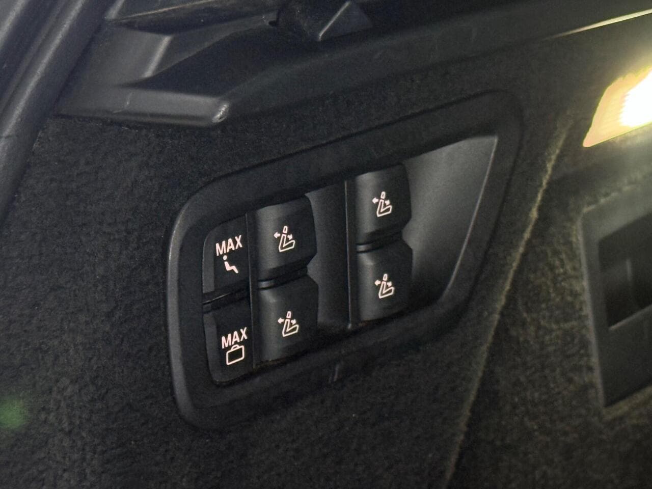 BMW X7 thumbnail Misc Controls