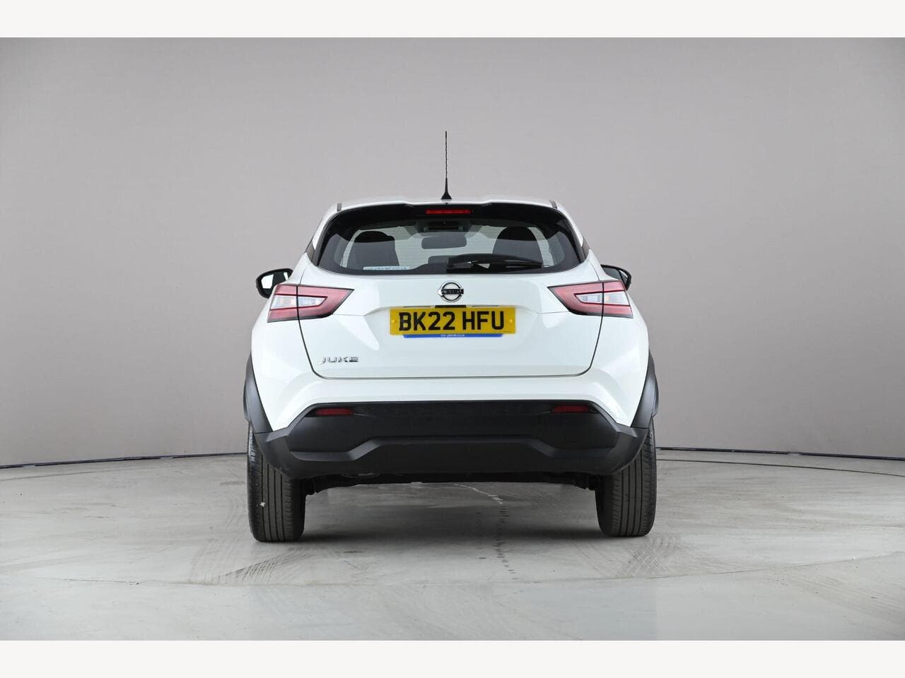 Nissan Juke thumbnail Rear