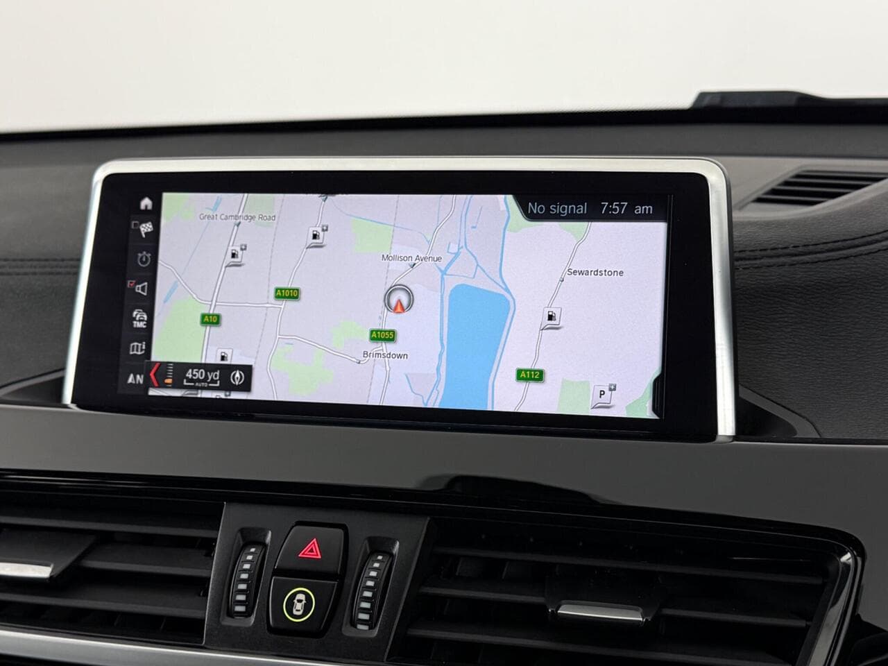 BMW X1 thumbnail Infotainment System