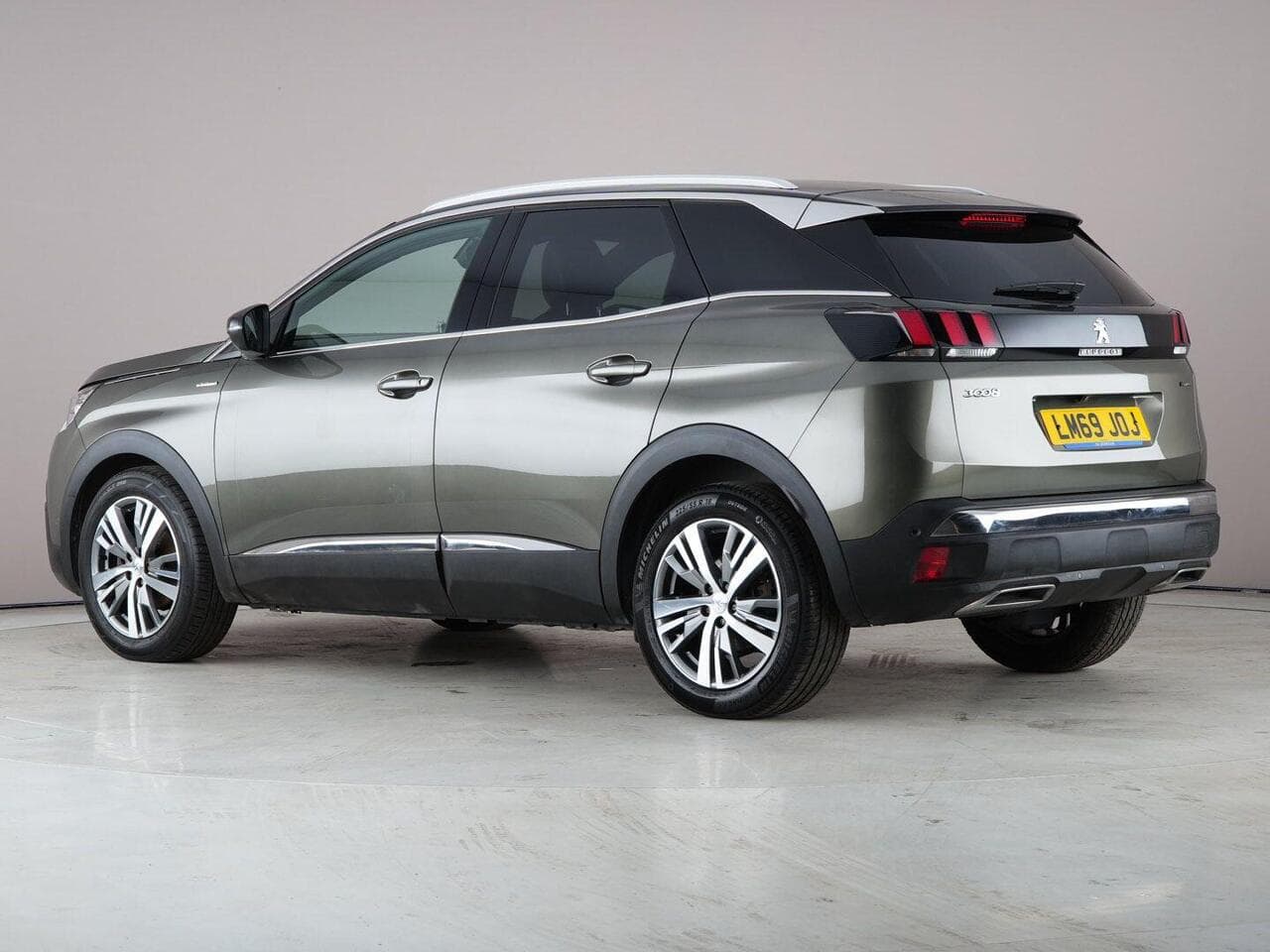 Peugeot 3008 thumbnail Rear Left