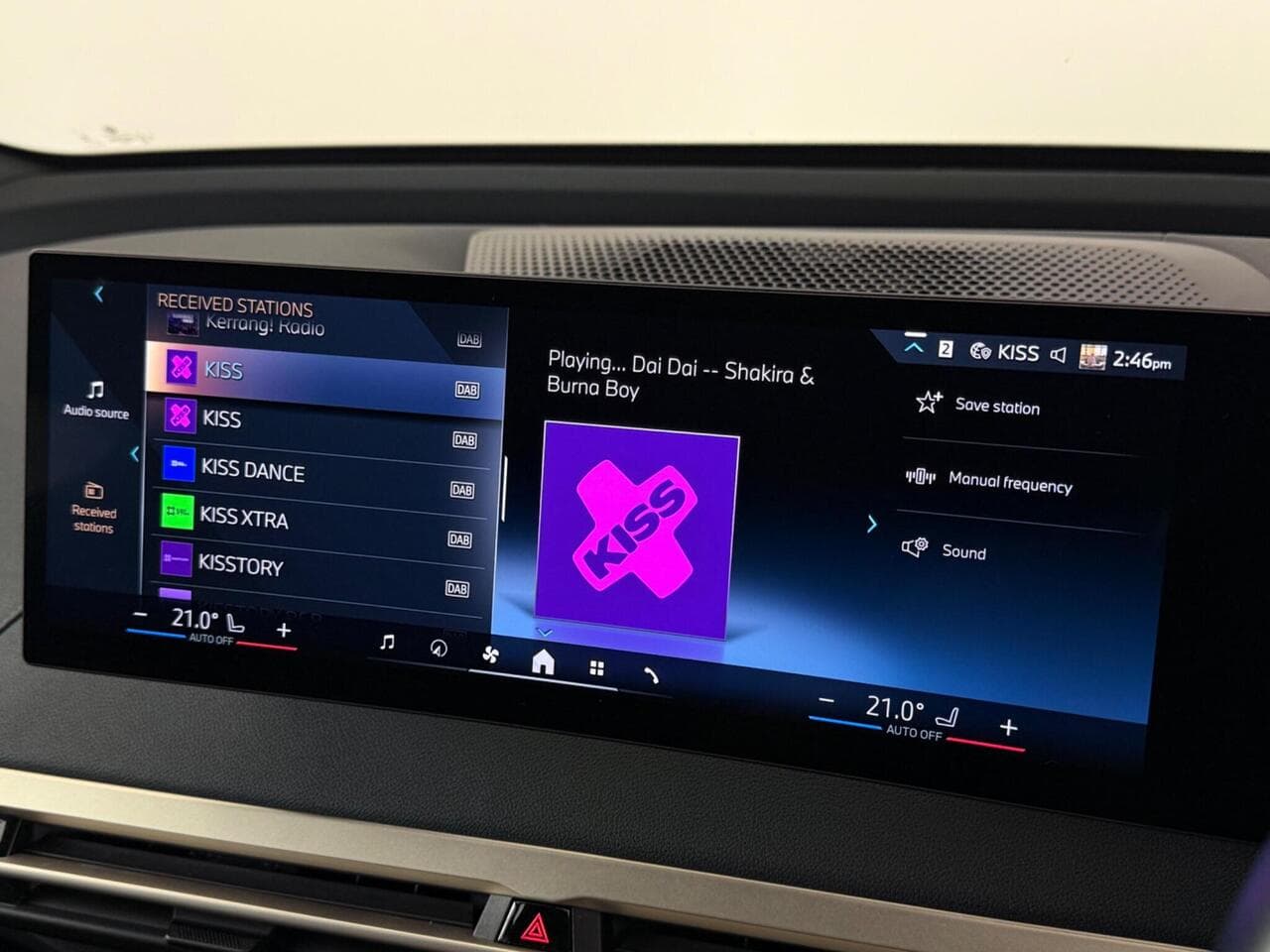 BMW iX thumbnail Infotainment System
